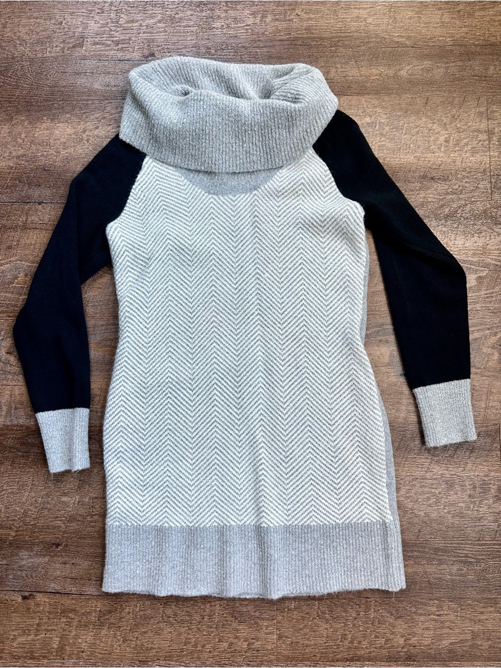 New Women’s Candie’s sweater dress!